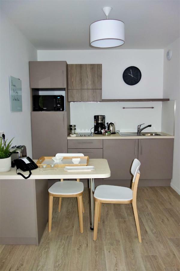 Domitys - Les Robes D'Airain Aparthotel Caen Exterior foto