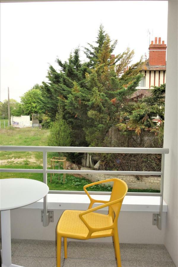 Domitys - Les Robes D'Airain Aparthotel Caen Exterior foto